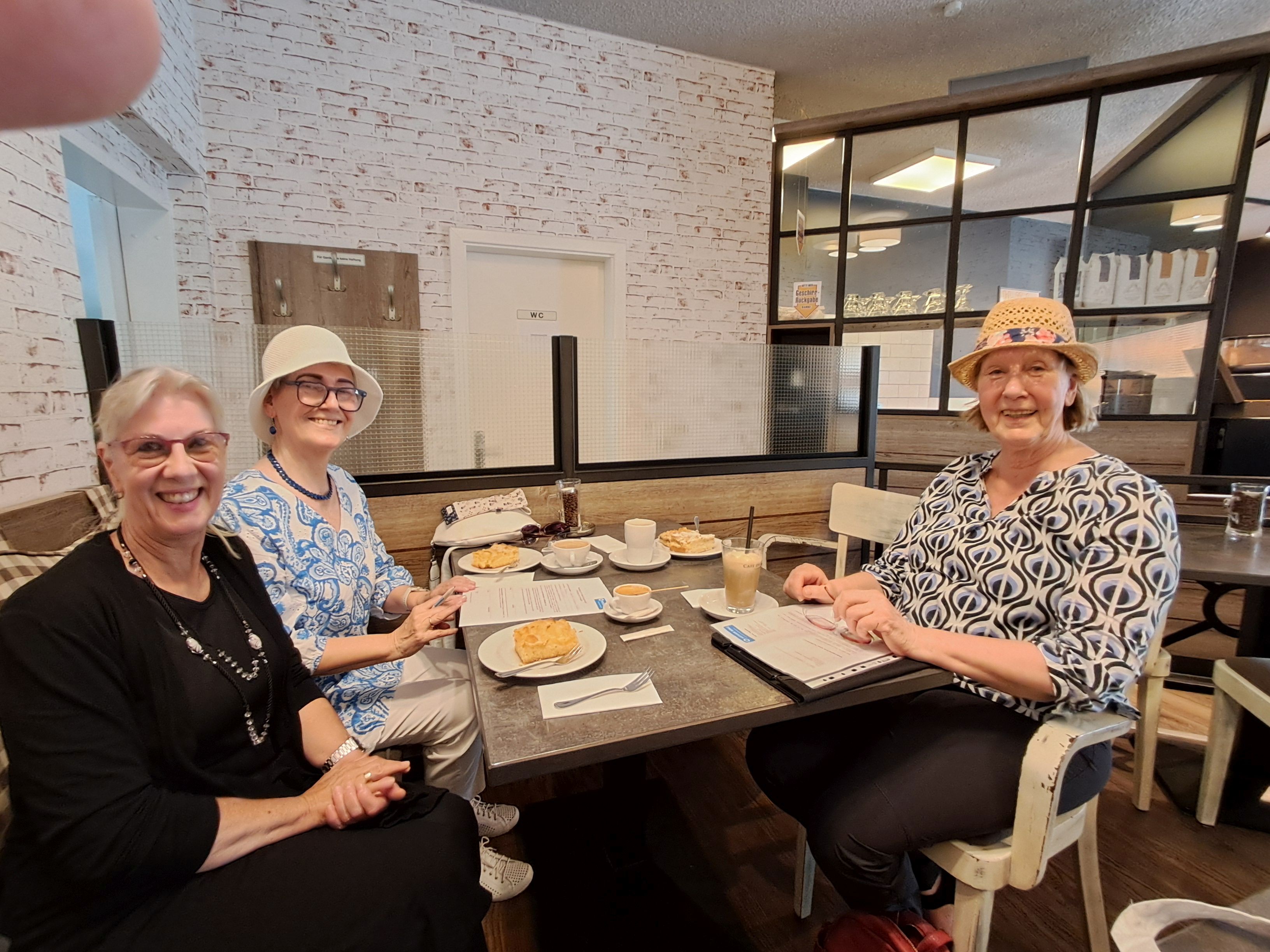Straßburg Wiedemann-Rudolph und Tegtmeier im Café